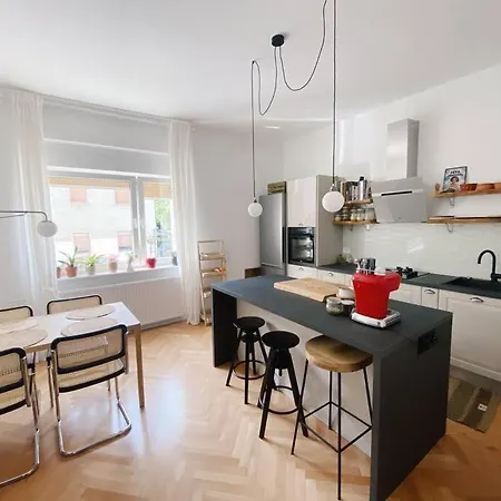 Apartment Cosy Tivoli Center Free Park